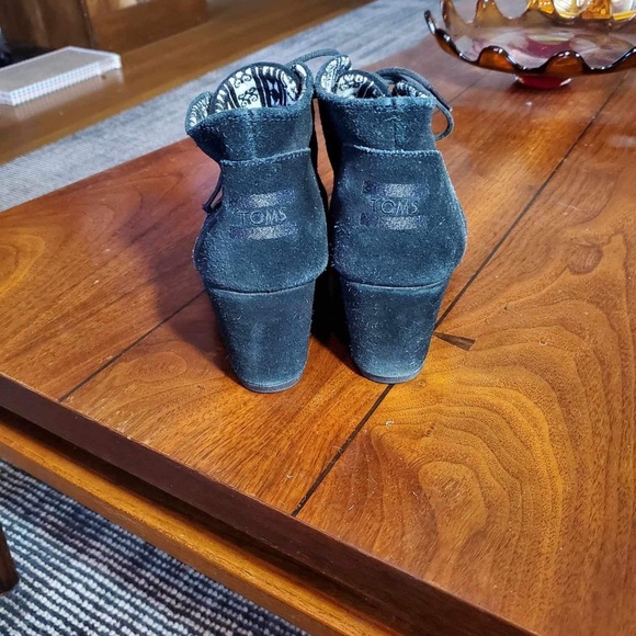 Toms Desert Wedge Black Suede Ankle Booties Lace Up Size 9 - Picture 5 of 9